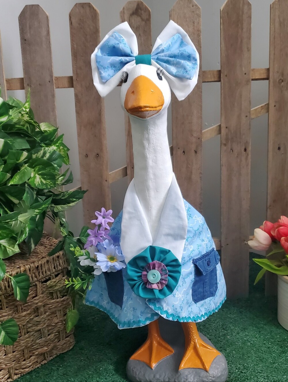 28"-30" Porch Goose Outfit & Bow Set